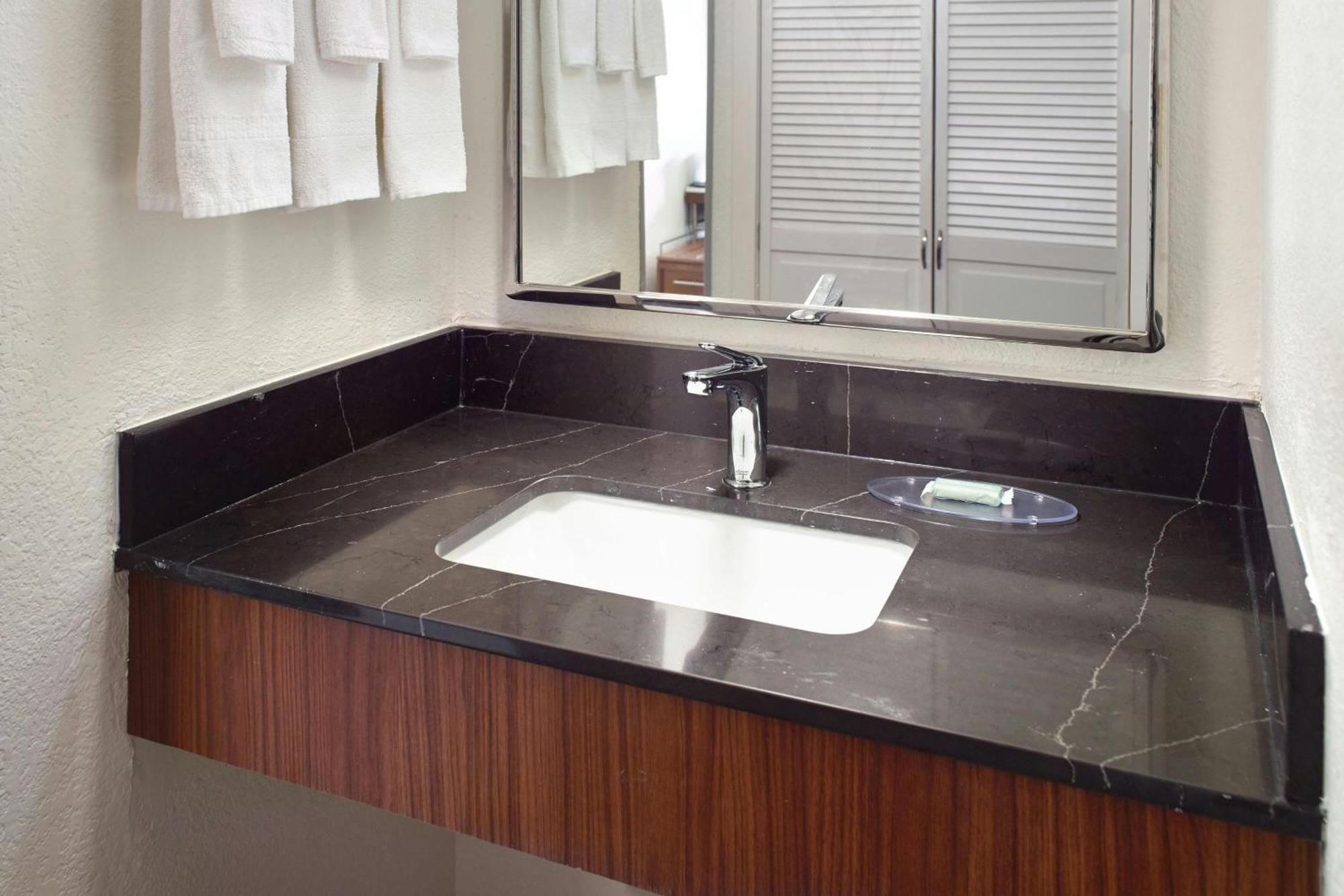Courtyard By Marriott Myrtle Beach Broadway Eksteriør bilde